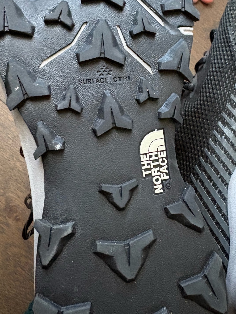 The North Face Men's Black and Gray VECTIV FastPack Mid FUTURELIGHT Hiking Boots - Picture 7 of 11